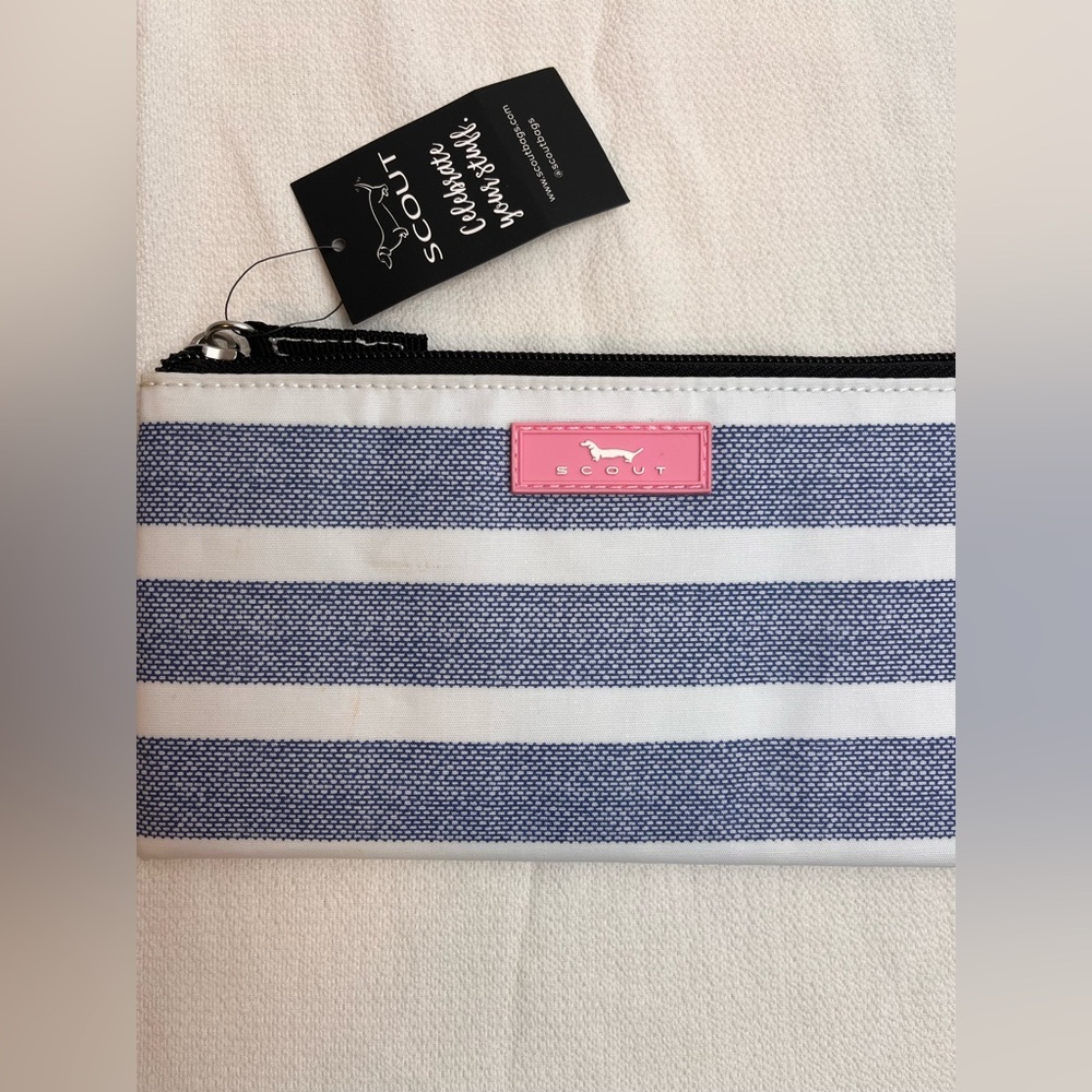 Nwt Scout Kate Wristlet - Picture 3 of 3